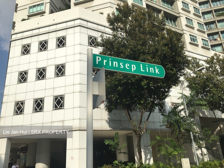 Sunshine Plaza (D7), Office #182865572